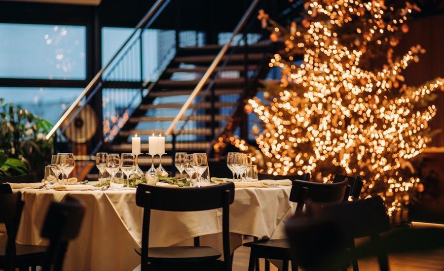 Weihnachten_Kuli_Tisch_Baum.jpg